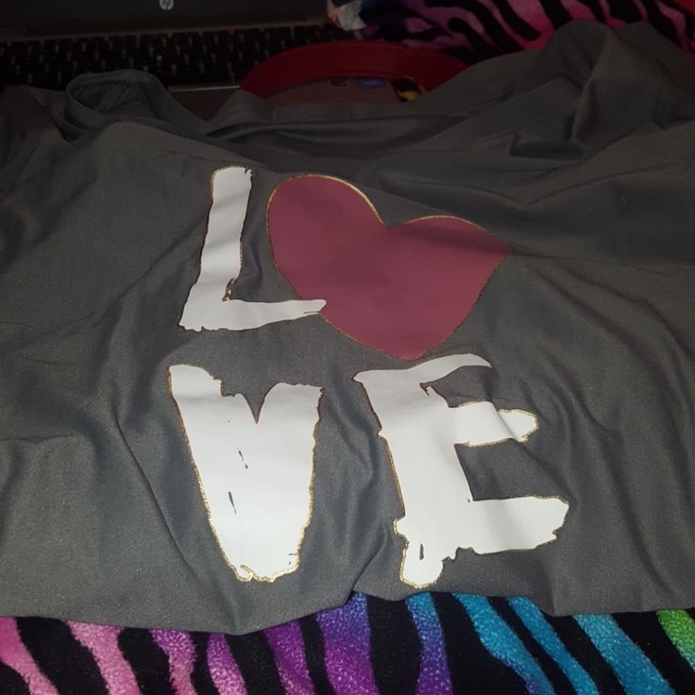 Women's tee shirt